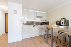 Escapade au port, Studio rénové, climatisé