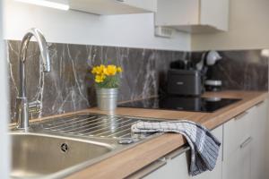 Escapade au port, Studio rénové, climatisé