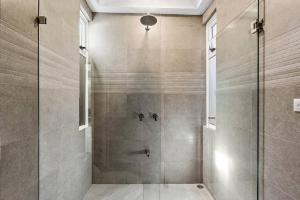 Gav10 Modern Pool Side Condo in Quiet Area of Tam