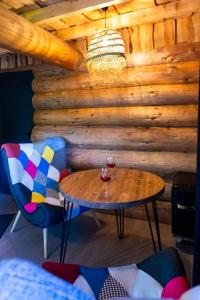 La Cabane de lÉtang du Domaine de la Forestière