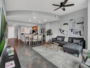 Lake Eola Thornton Park Modern 2Bed 2Bath Secure Parking