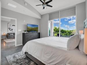 Lake Eola Thornton Park Modern 2Bed 2Bath Secure Parking