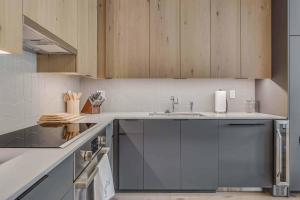 Electric Pass Lodge 503 by Snowmass Mountain Lodging