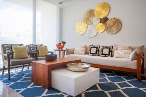 Oceana Luxury Apartment Walk to Beach and Day Club