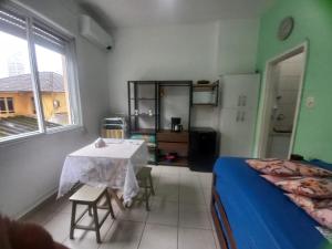 MELHOR LOCALIZAÇÃO DE SANTOS, LOFT, 200 MTS da PRAIA, WI-FI, AR CONDICIONADO