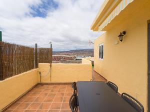Private Solarium Home - Terrace & Beach Views
