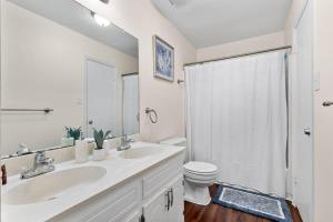 Inviting Retreat Spacious 2 BR 1 and a Half Bath Townhouse