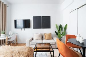 74-3C New Studio in Prime UWS - GYM In Building