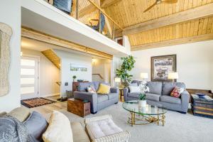 Bayfront Home with Private Beach in Poulsbo!