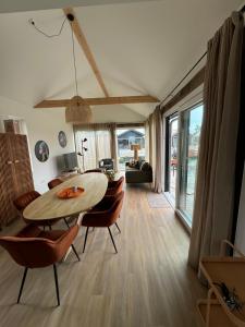 La Casita, Luxe Chalet Aan Het Water met Airco