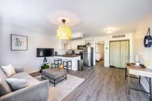 Serenity Suite The Luxe Oasis - Newburgh