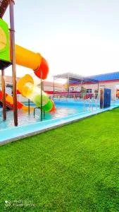 شاليهات نبراس بغرفتي نوم ومسبحين والعاب مائية والعاب أطفال - Diriyah