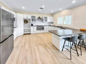 The Nest with Games Barn, Cinema & Ponies