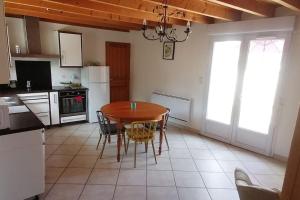 Maisons de vacances Les Roses Tremieres : photos des chambres