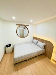 Cozy Home Central Festival near train st ation