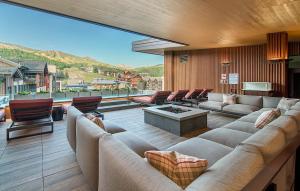 One Snowmass Residence Club 504 by Snowmass Mountain Lodging