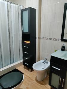LA8 2 bedroom top floor sunny apartment close to beach