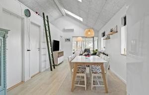 3 Bedroom Nice Home In Vestervig