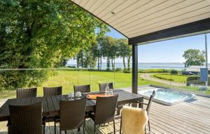 3 Bedroom Awesome Home In Juelsminde