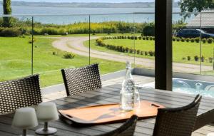 3 Bedroom Awesome Home In Juelsminde