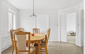 4 Bedroom Nice Home In Harboøre