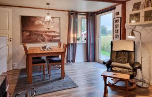 Lovely Home In Vänersnäs