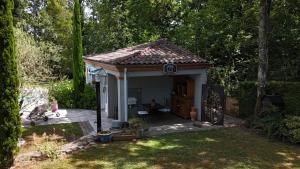B&B / Chambres d'hotes A l ombre des chenes : photos des chambres