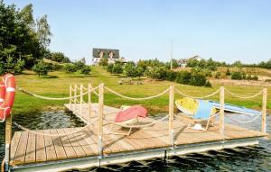 Gorgeous Apartment In Borzyszkowy