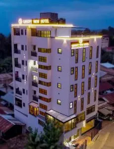 Canopy View Hotel - Nkubu