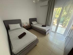 Kings Beach Park Apartment -Tombs of the Kings