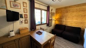 Appartements Residence Neige Et Golf - Tres beau studio - 4 pers - Centre station - residence face aux pistes MAE-1691 : photos des chambres