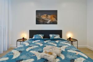 Classy 1BR Apartment Overlooking a Beautiful Park