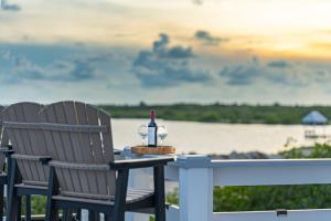 La Dolce Vida and The Pool Club at Mahogany Bay