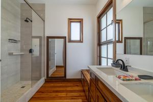 La Dolce Vida and The Pool Club at Mahogany Bay