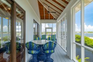 La Dolce Vida and The Pool Club at Mahogany Bay