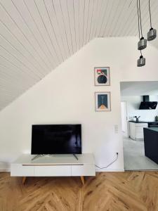 Ruhiges Lay-Haus in der Vulkaneifel, bis zu 7 Personen mit Terrasse, Garten und Kamin