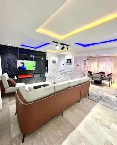 Luxurious 3 Bedroom Deluxe Suite Located At Maitama - Maitama