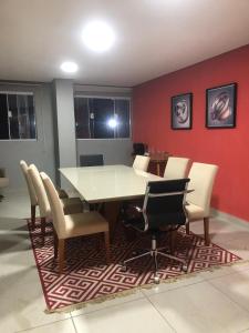 Flat Red Sorocaba - Gray