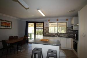 Brooklands - Budget Beach Shack Style Accomodation