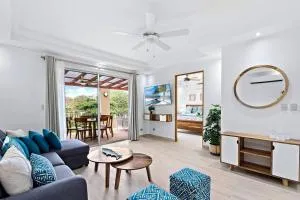 Gav5 New Modern Condo Walking Distance to Beach - Lorena