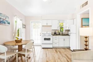 Siesta Key Bungalows, the 3-Bungalow Complex