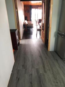 Cabaña a pasos de la costanera con estacionamiento