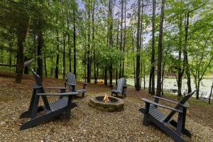 Hochatown Waterfront Retreat - Close to Attractions