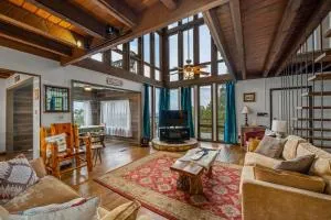 Luxury in the Mountains Ruby's Roost Home & Loft - Menlo