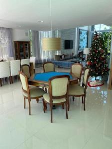 Casa de Luxo no Condomínio Enseada