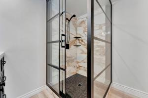 Luxe Lodges Lake Erie