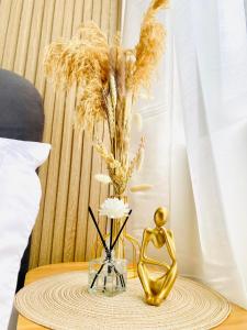 MOA SHORE - Exxy SUITES