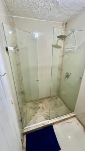 Aptartamentos Temáticos con balcón panorámico frente a la Playa