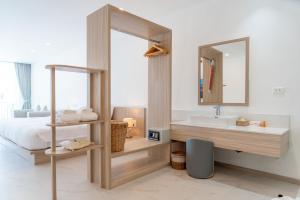 Beachfront Luxury Apartment 32