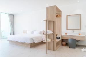 Beachfront Luxury Apartment 33